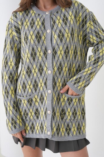 Baklava Desenli Düğmeli Cepli Triko Hırka