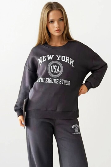 Baskılı Oversize Sweatshirt ve Geniş Paça  3 İplik Eşofman Takım