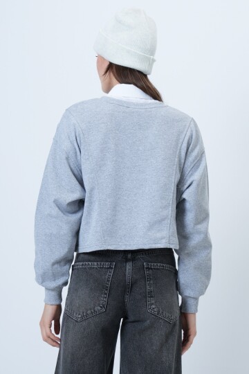 Bisiklet Yaka Dikiş Detaylı Crop Sweatshirt