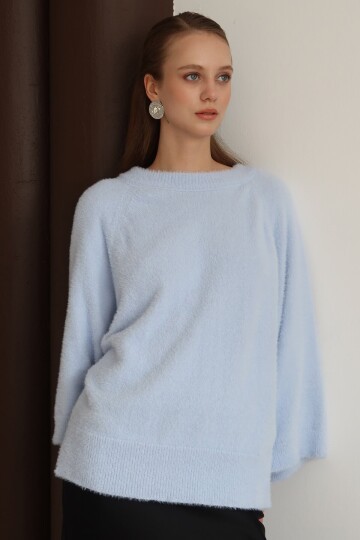 Bisiklet Yaka Geniş Kollu Yumoş Kazak