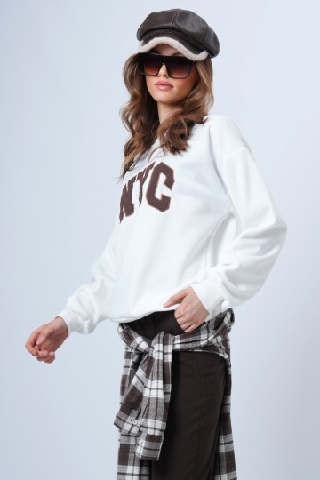 Bisiklet Yaka Nakışlı Ribanalı Uzun Kollu İçi Şardonlu 3 İplik Sweatshirt