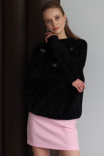 Bisiklet Yaka Taşlı Kurdale Detaylı Yumoş Kazak