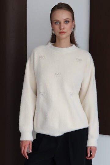 Bisiklet Yaka Taşlı Kurdale Detaylı Yumoş Kazak