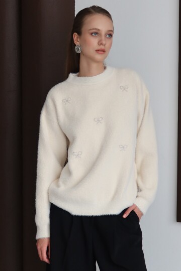 Bisiklet Yaka Taşlı Kurdale Detaylı Yumoş Kazak