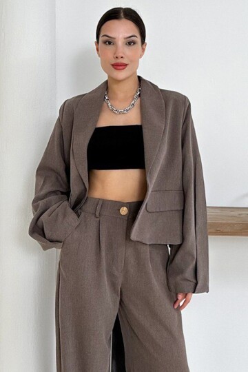 Cep Aksesuarlı Crop Astarlı Ceket Ve Çift Cepli Pantolon Takım