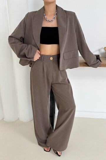 Cep Aksesuarlı Crop Astarlı Ceket Ve Çift Cepli Pantolon Takım