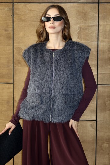 Cep Detaylı Püsküllü Fermaur Kapamalı Yelek