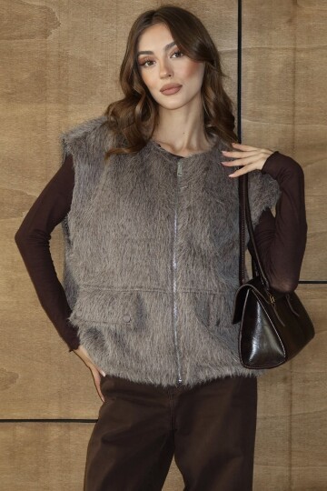 Cep Detaylı Püsküllü Fermaur Kapamalı Yelek