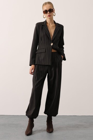 Çift Cepli Paçası Lastikli Balon Pantolon