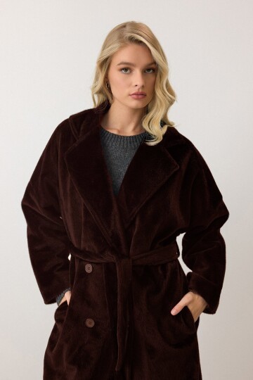 Çift Düğmeli Yumuşak Dokulu Kaşe Kaban