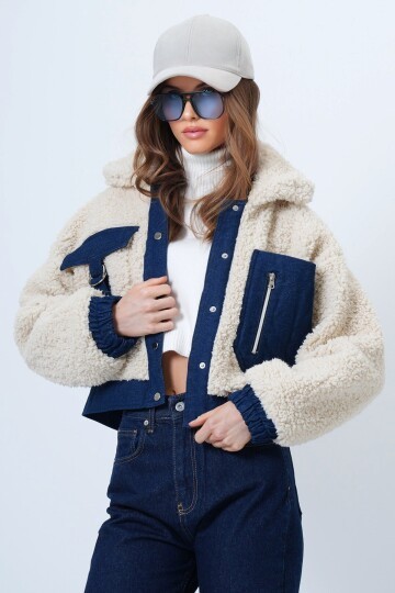 Denim Cepli Düğmeli Peluş Dokulu Kısa Bomber Ceket