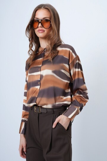 Desenli Saten Gömlek