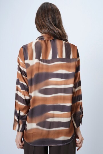 Desenli Saten Gömlek