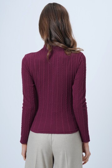 Dik Yaka Ajurlu Likralı Triko Kumaş Bluz