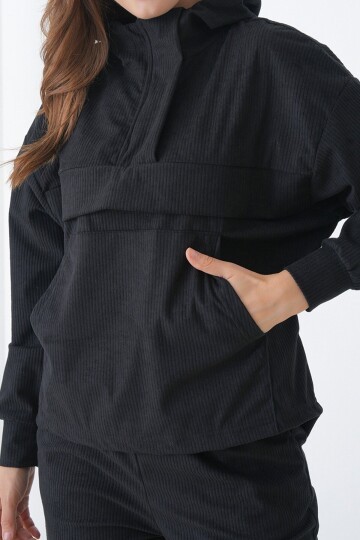 Dik Yaka Kanguru Cepli Sweatshirt ve Paçası Lastikli Pantolon Kadife Takım