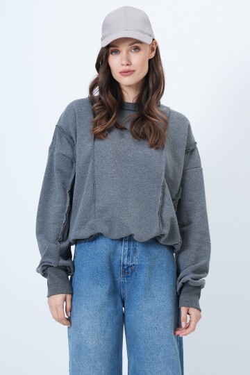 Dikiş Detaylı Oversize Tasarım Sweatshırt