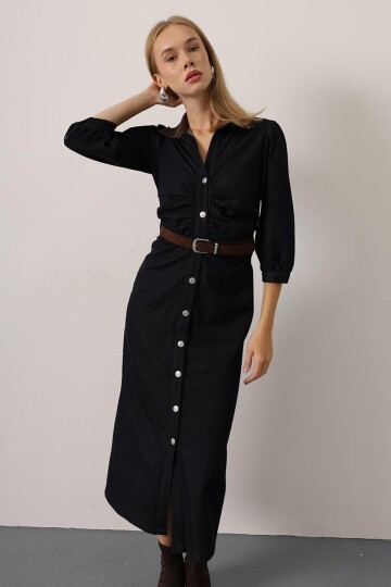 Düğme Detaylı Kemerli Midi Boy Denim Elbise