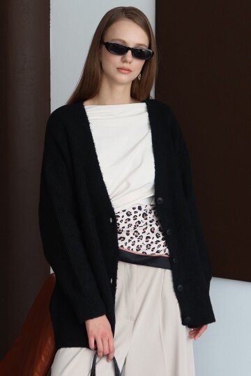 Düğme Kapamalı Fitilli Uzun Triko Hırka