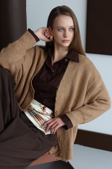 Düğme Kapamalı Fitilli Uzun Triko Hırka