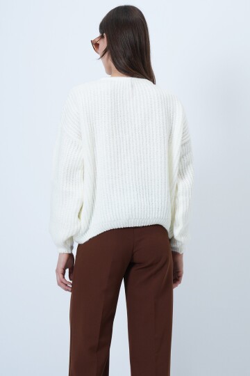 Düğmeli Bisiklet Yaka Fitilli Triko Hırka