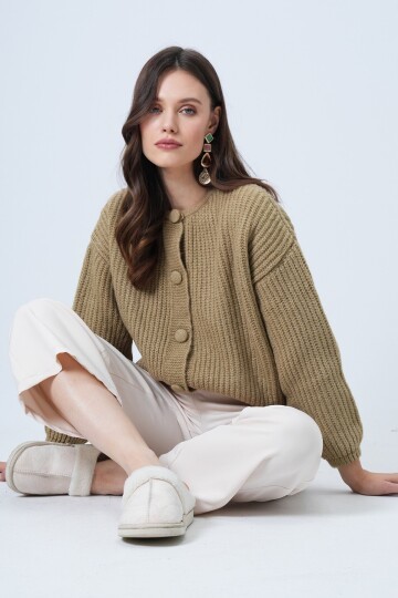 Düğmeli Bisiklet Yaka Fitilli Triko Hırka