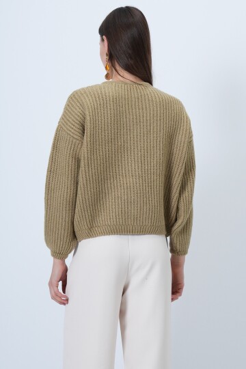 Düğmeli Bisiklet Yaka Fitilli Triko Hırka