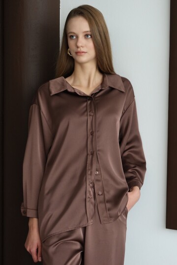 Düğmeli Oversize Saten Gömlek