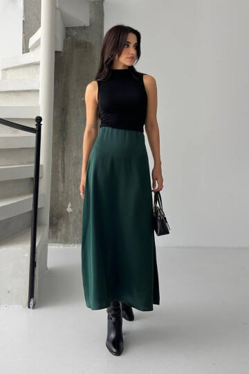 Düz Kesim Saten Görünümlü Uzun Etek