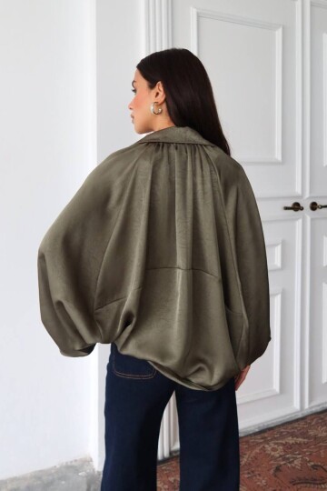 Fermuarlı Balon Kol Saten Ceket