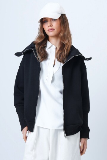 Fermuarlı Geniş Yakalı Uzun Kollu Sweatshirt