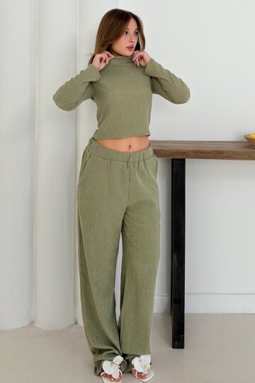 Geniş Kol Crop Bluz Ve Beli Lastikli Pantolon Fitilli Takım