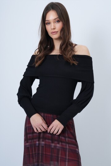 Geniş Kol Manşetli Madonna Yaka Bluz