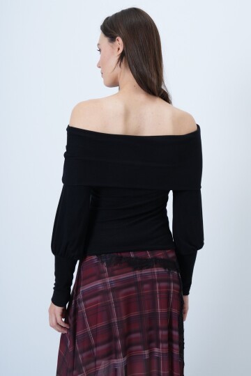 Geniş Kol Manşetli Madonna Yaka Bluz