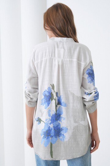 Hakim Yaka Çiçek Desenli Keten Gömlek