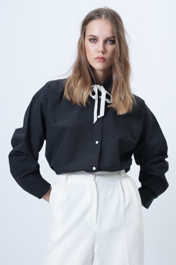 Kadife Kurdela Detaylı Kontrast Düğmeli Oversize Dokuma Gömlek