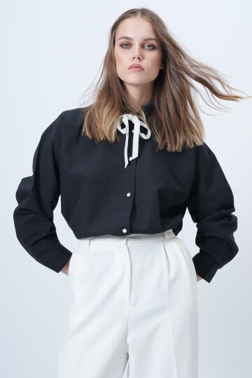 Kadife Kurdela Detaylı Kontrast Düğmeli Oversize Dokuma Gömlek