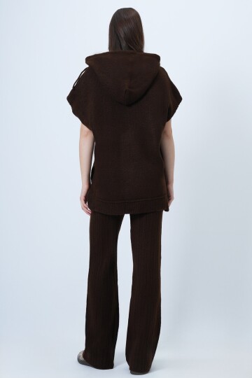 Kapüşonlu Kolsuz Sweat ve Beli Lastikli Pantolon Triko Takım