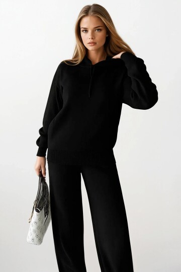 Kapüşonlu Sweatshirt ve Palazzo Pantolon Triko Takım