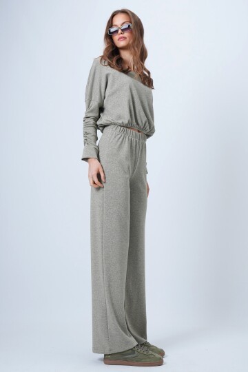 Kayık Yaka Simli Kolları Büzgü Detaylı Bluz Ve Pantolon Takım