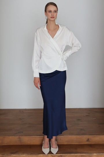 Kruvaze Yaka Bağlamalı Saten Bluz