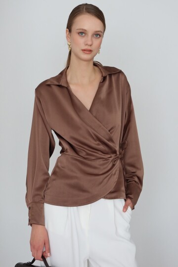 Kruvaze Yaka Bağlamalı Saten Bluz