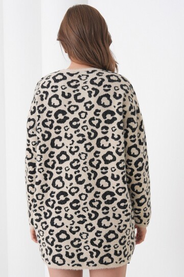 Leopar Desenli Bisiklet Yaka Yumoş Triko Kazak