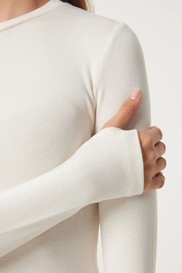 Parmak Detaylı Bisiklet Yaka Basic Bluz