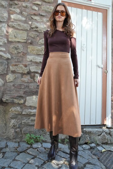 Süet Dokulu Beli Lastikli Geniş Kesim Midi Etek