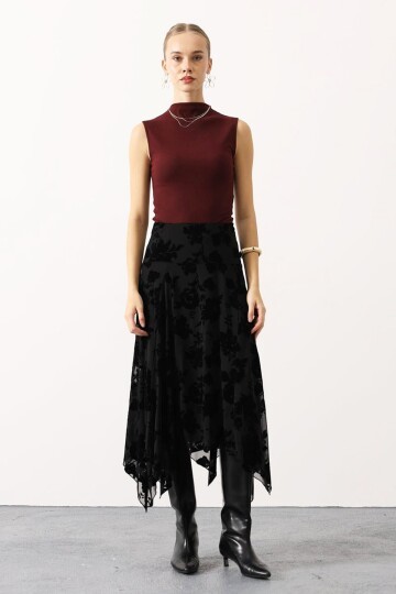 Asimetrik Kesim Çiçek Dokulu Fermuarlı Etek