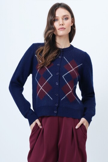 Baklava Desenli Düğmeli Triko Hırka