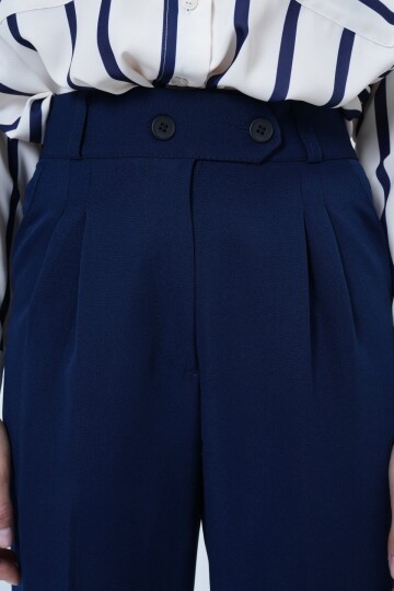 Beli Lastikli Düğme Kapamalı Çift Cepli Pantolon