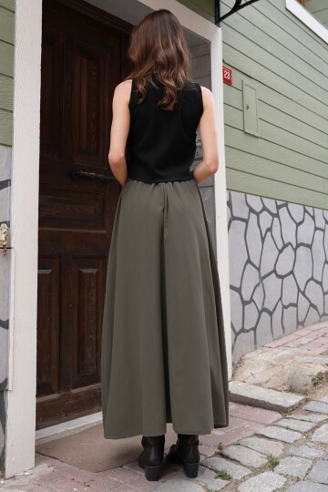 Beli Lastikli Kemer Detaylı Çift Cepli Midi Boy Etek