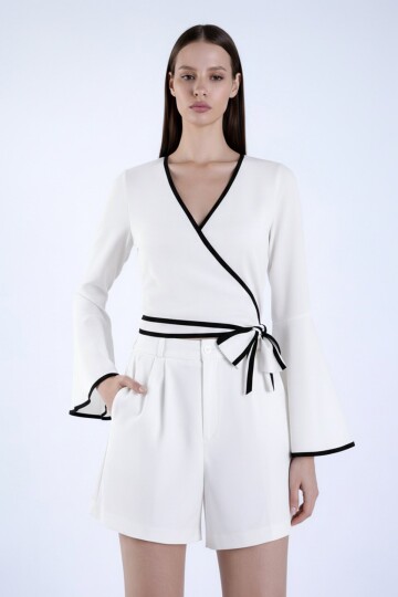 Beyaz İspanyol Kol Biye Detaylı Bağlamlı Kruvaze Bluz