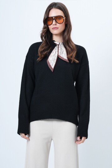 Bisiklet Yaka Fularlı Triko Kazak